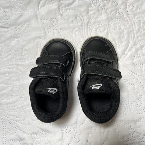 Nike Capri 3 Leather Sneakers Size 5 - Picture 4 of 10